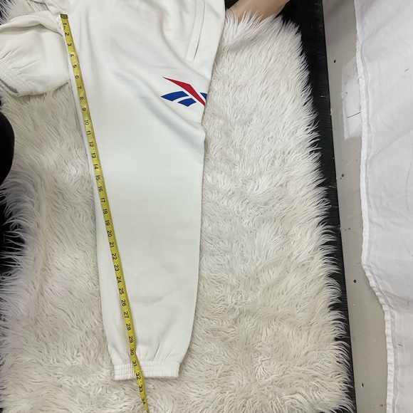 NEW Reebok White Classic Joggers Sweatpants Size L - Picture 14 of 14